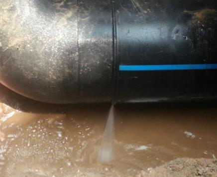 五华楼顶渗水维修公司为大家分享下五华卫生间漏水维修修补技术!